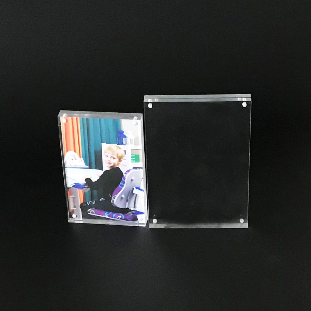 Factory Wholesale Different Sizes Clear Acrylic Block Picture Frame Photo Frame with Magnetic Closure