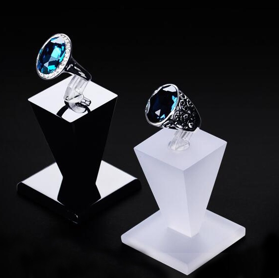 Creative Acrylic Block Ring Display Rack