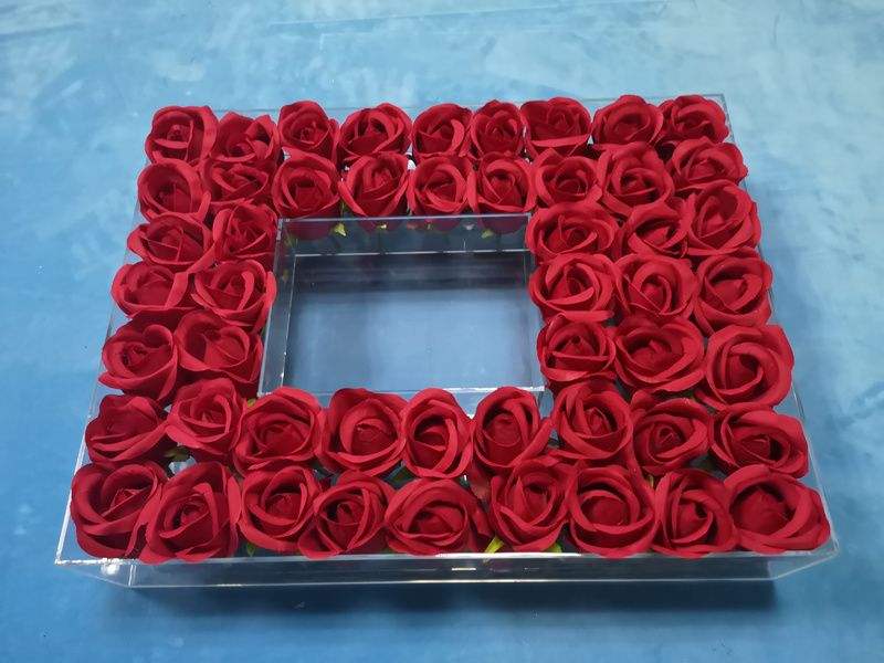 Customized 51 Roses Acrylic Packing Box