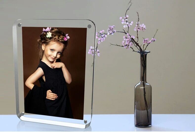 Modern Magnetic Acrylic Photo Frame with Round Corner