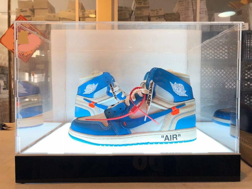 High Quality Acrylic Shoe Box with Light
