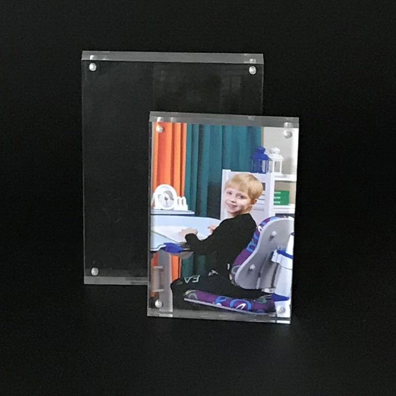 Factory Wholesale Different Sizes Clear Acrylic Block Picture Frame Photo Frame with Magnetic Closure