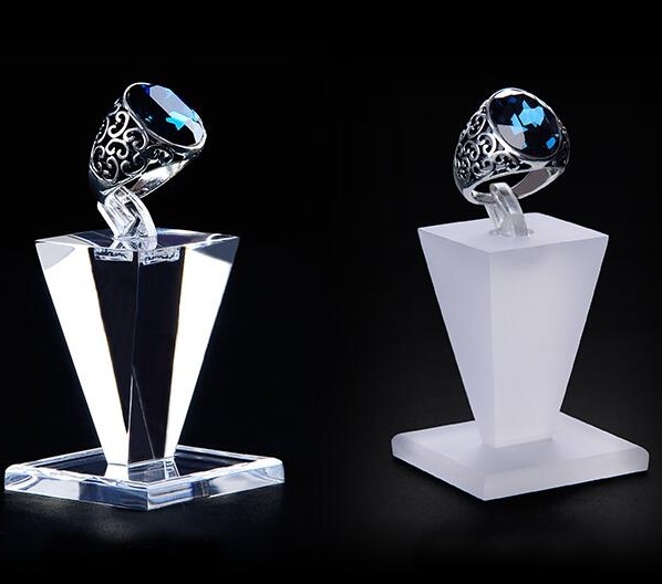 Creative Acrylic Block Jewelry Display Rack