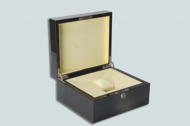 Watch box