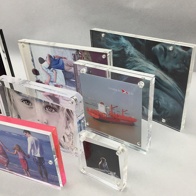 Factory Wholesale Different Sizes Clear Acrylic Block Picture Frame Photo Frame with Magnetic Closure