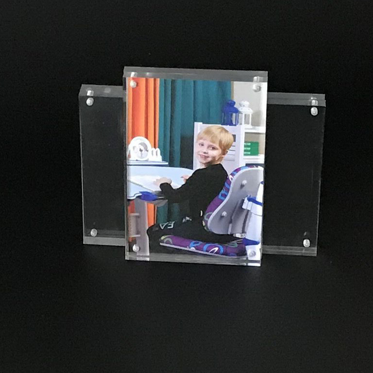 Factory Wholesale Different Sizes Clear Acrylic Block Picture Frame Photo Frame with Magnetic Closure